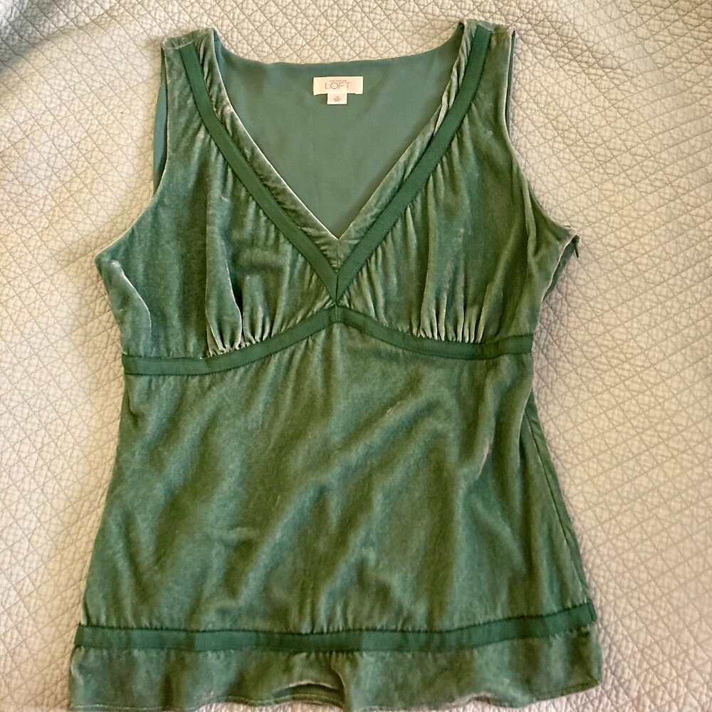 Excellent Condition, SZ 12, Ann Taylor Loft, Silk & Velvet Layering Top, Green